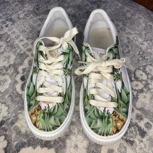 Tropical leaf print Puma shoe